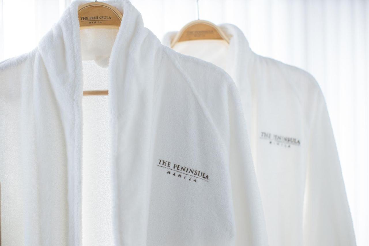 Hotel The Peninsula Manila Makati City Zewnętrze zdjęcie The Peninsula Bathrobe