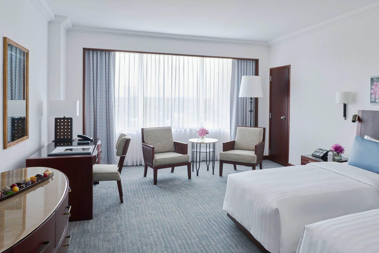 Hotel The Peninsula Manila Makati City Zewnętrze zdjęcie A room at the hotel